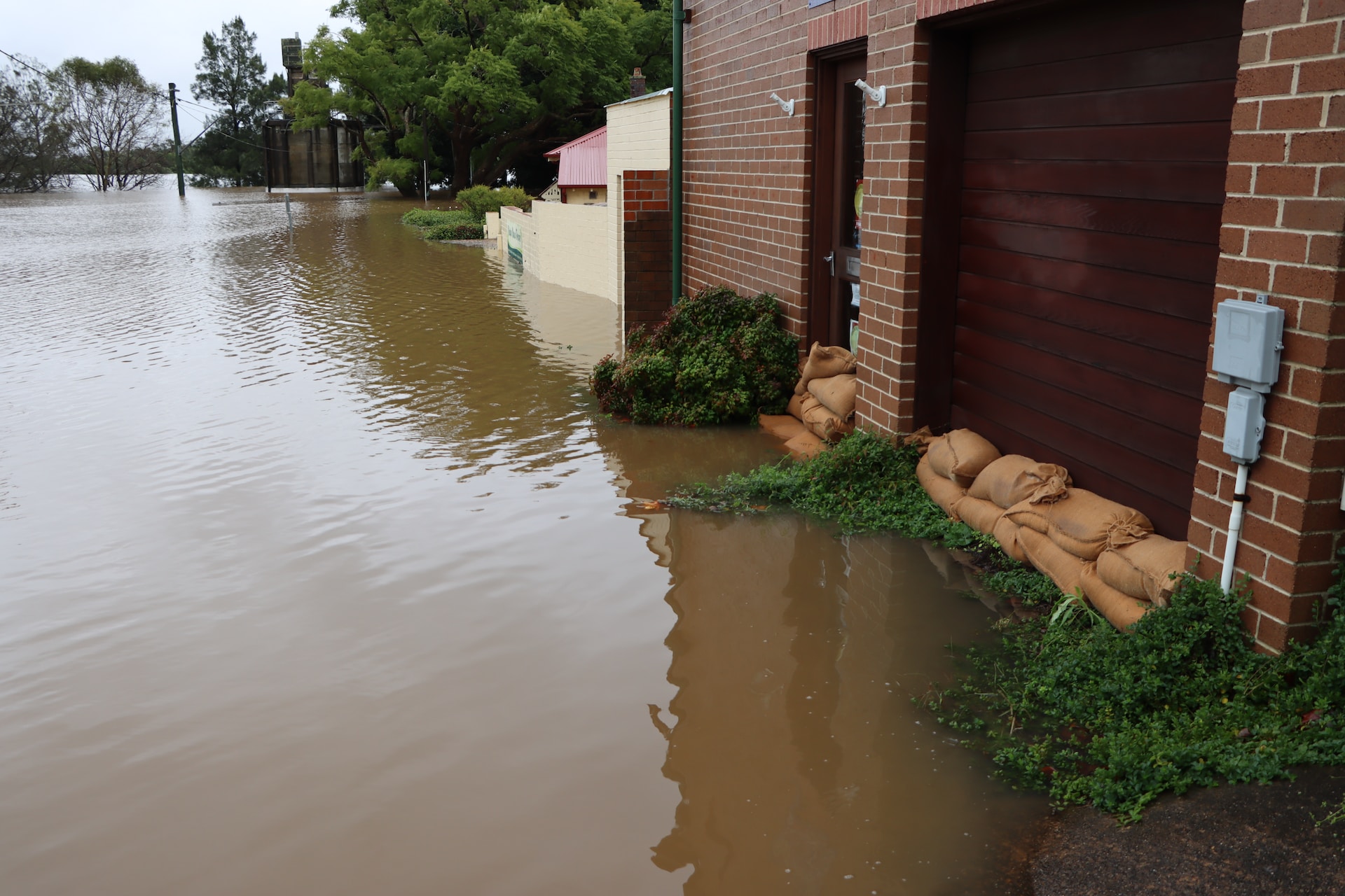 Post-Flood Restoration: Essential Steps to Reclaim Your Space